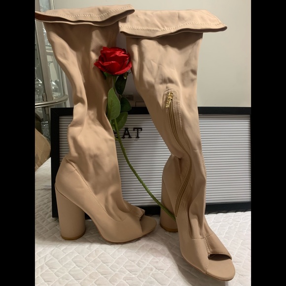 Worn one time Over The Knee Nude beautiful Boots - Picture 4 of 7